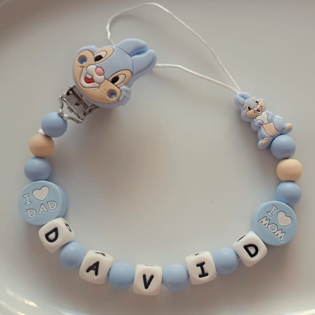 „Lănțișor de suzetă – Blue Bunny”